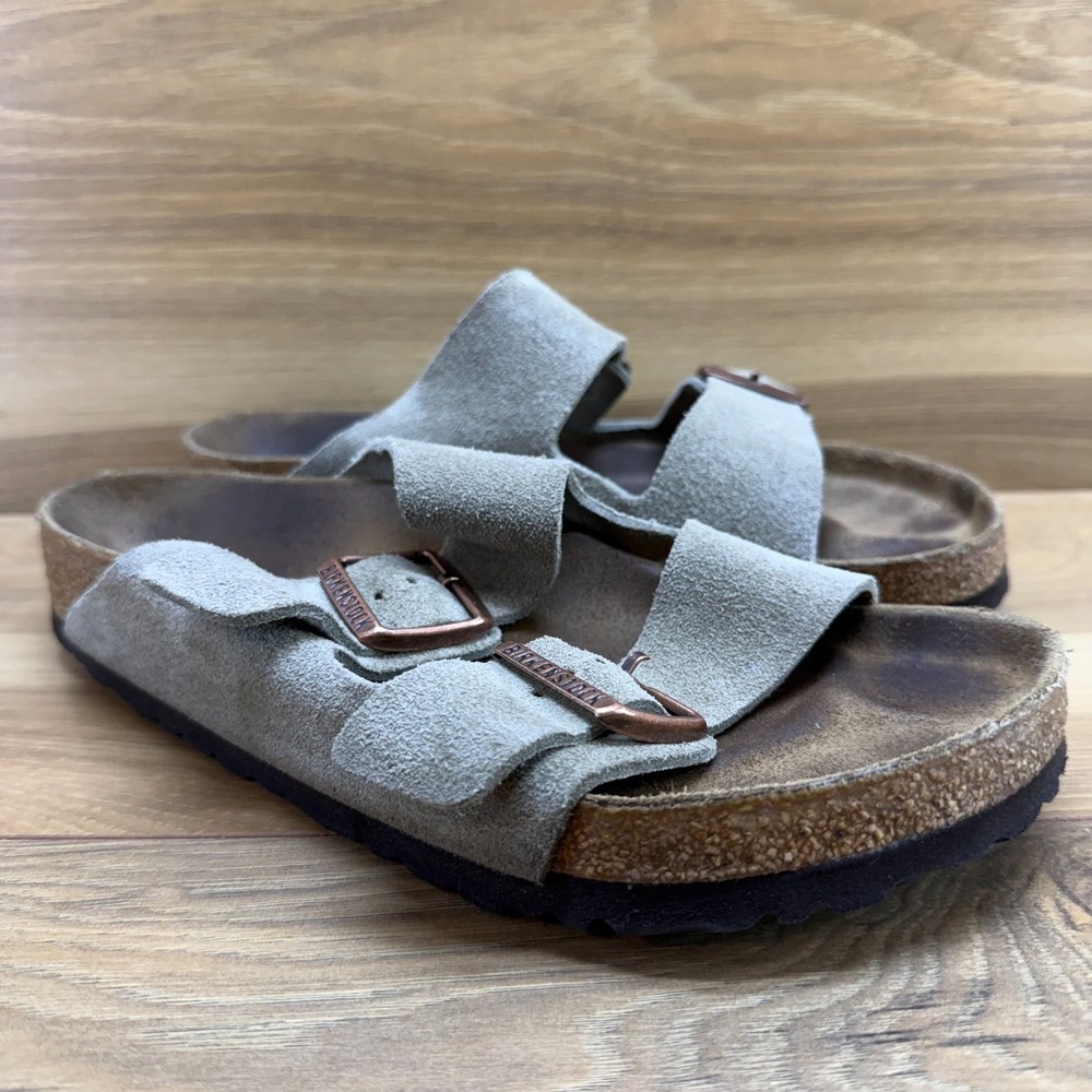 Birkenstock Arizona Sandals Sand Suede Womens 8 W EU 39 Casual Travel Slide